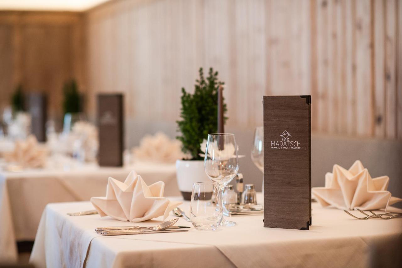 Hotel Madatsch Трафой Екстериор снимка